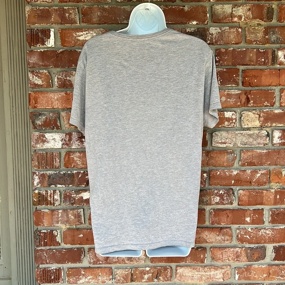 True Religion gray Graphic Tee shirt size large - Picture 4 of 5